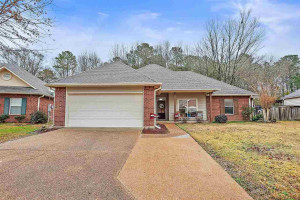 Property at 108 Cowles Creek Rd, Clinton, MS 39056
